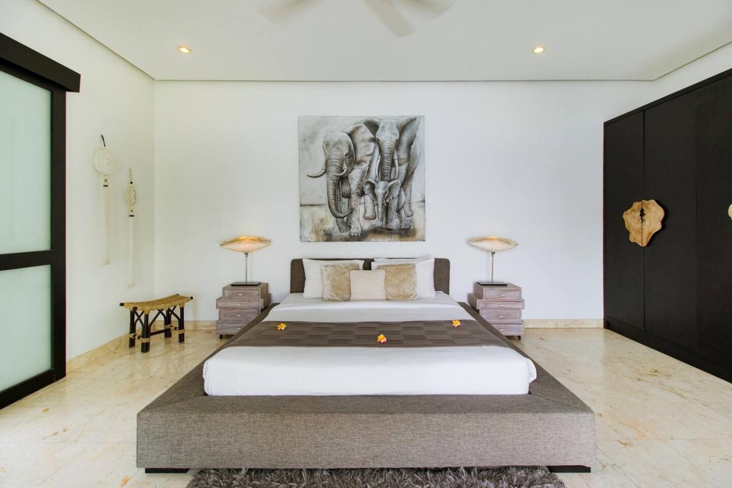Hotel The