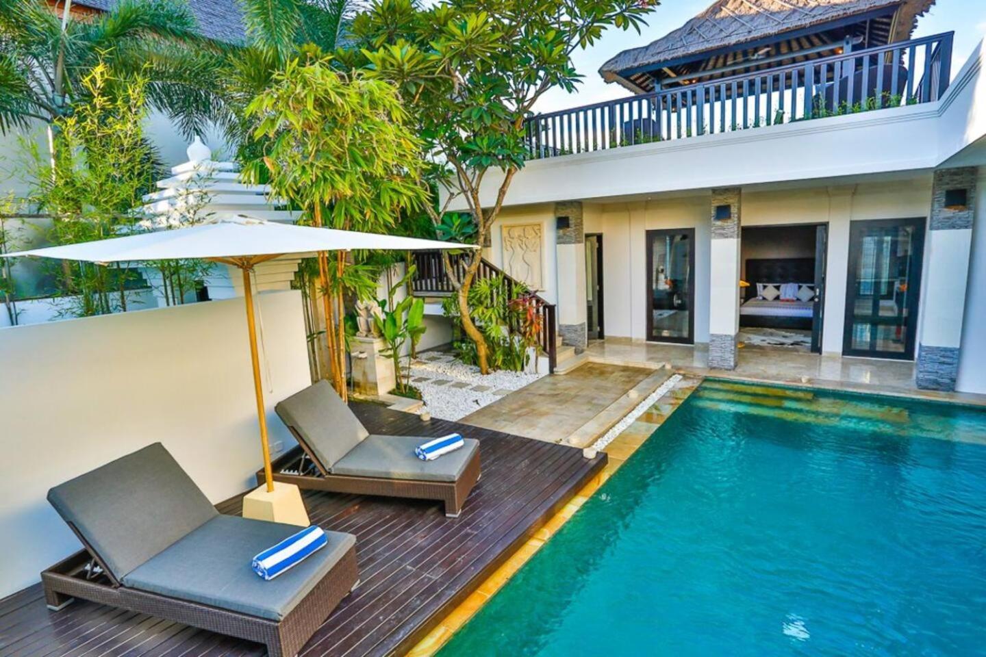 Hotel The 4*