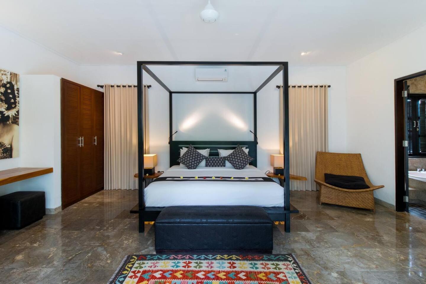 The Seminyak (Bali)