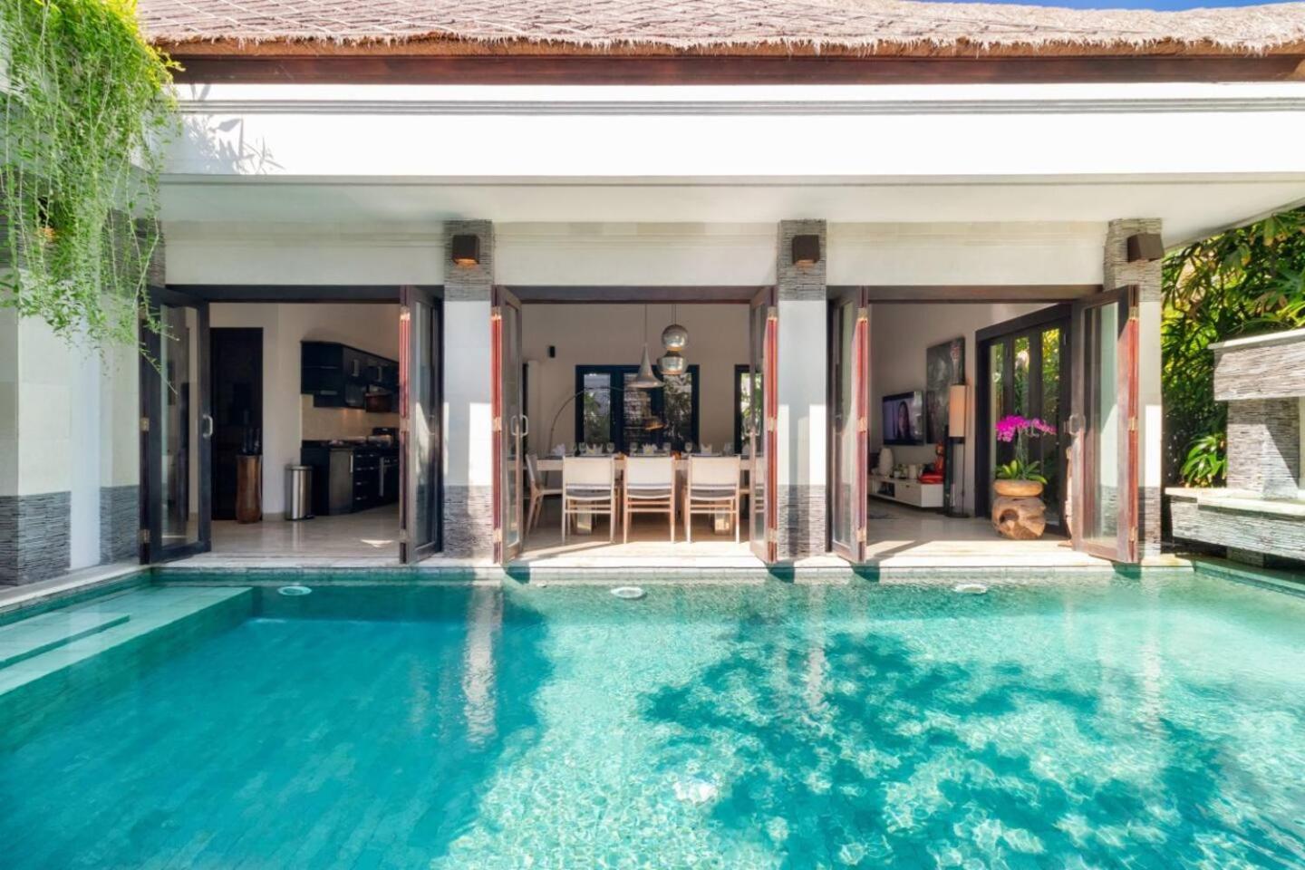 The Hotel 4*