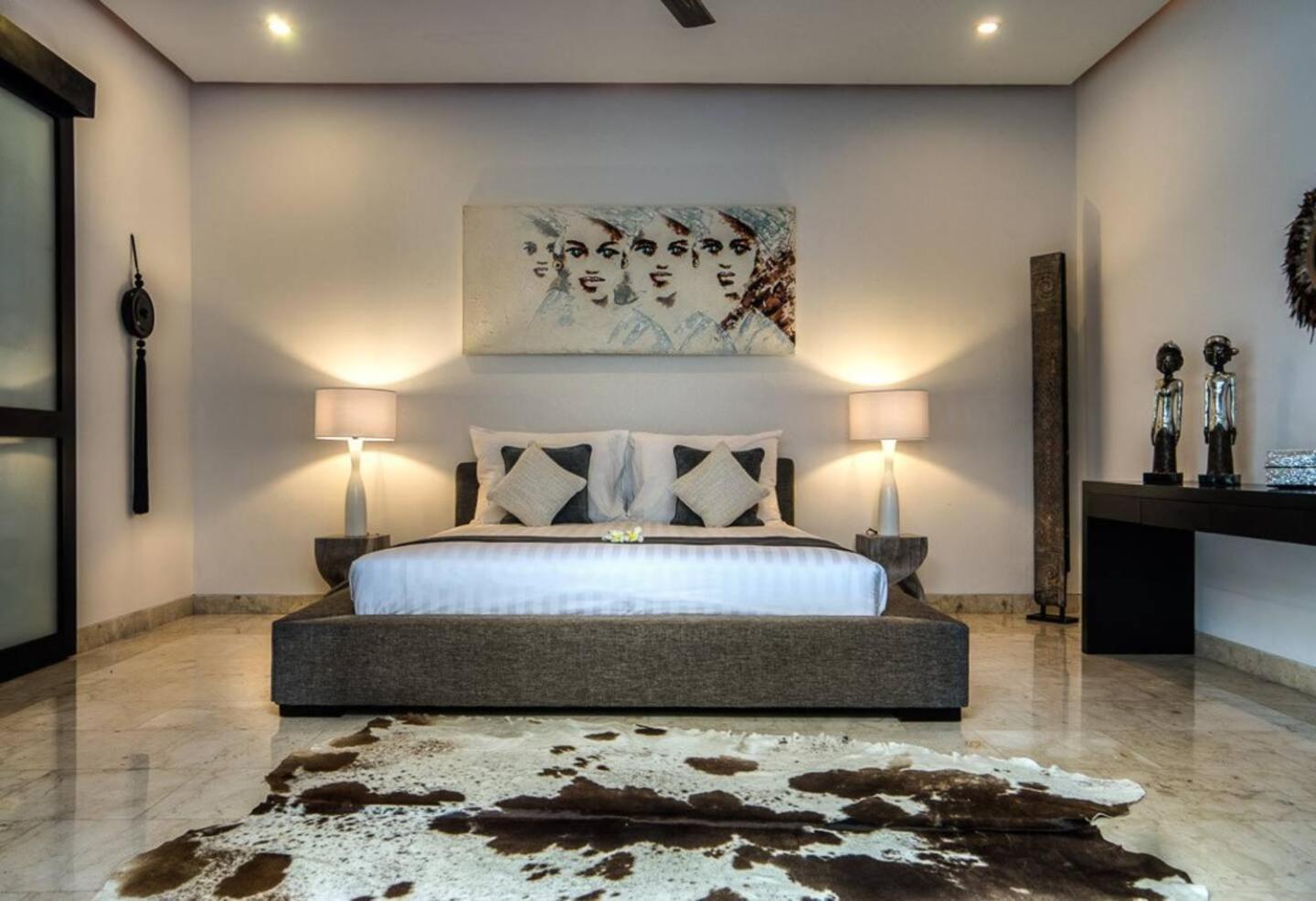 Hotel The 4*