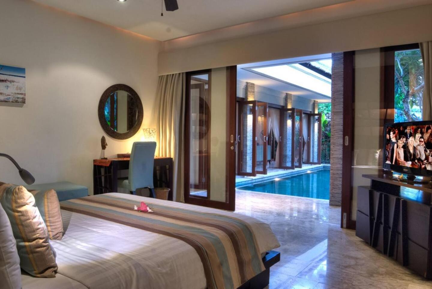 Hotel The